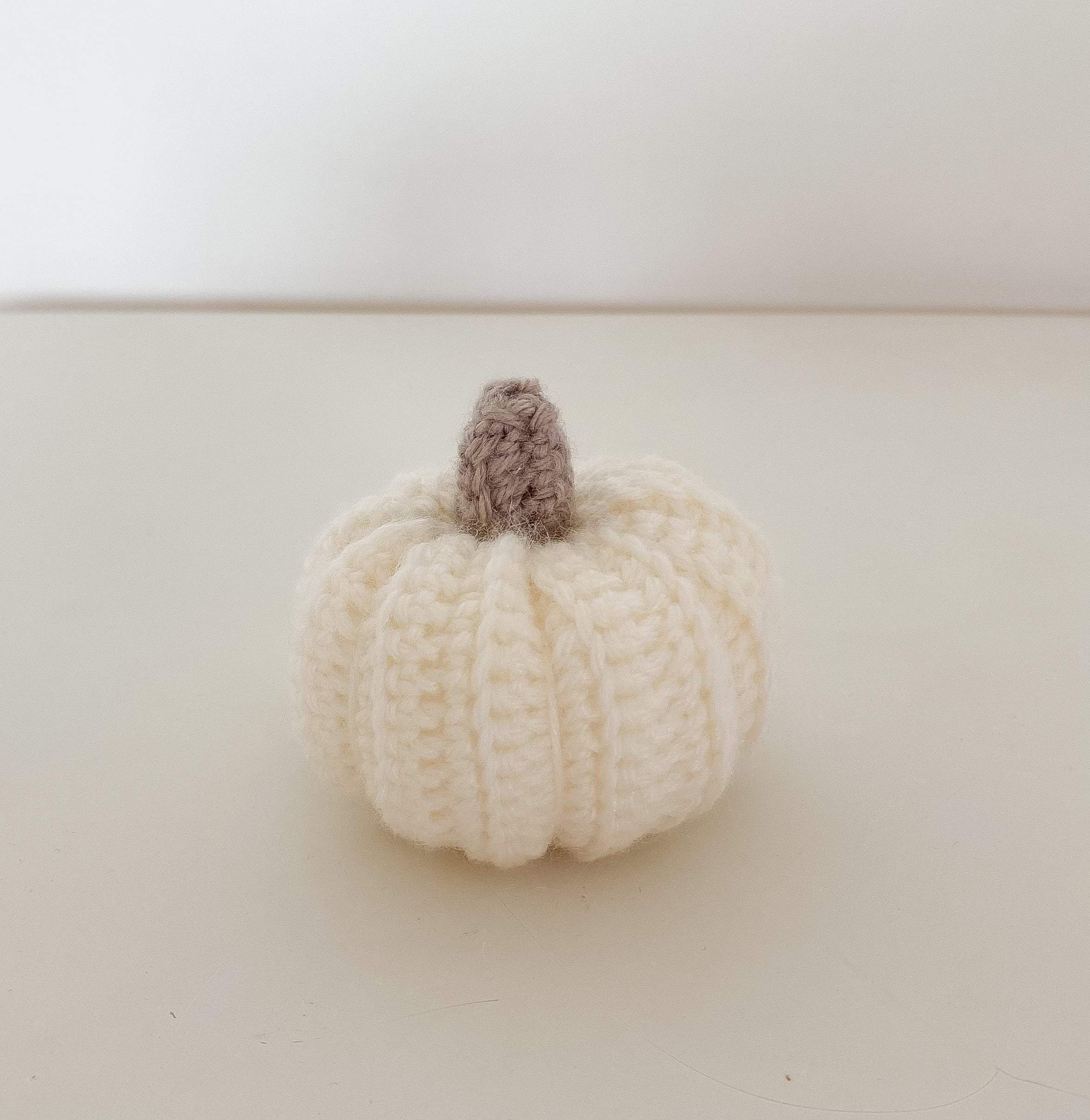 Zucchetta in lana panna(piccola)